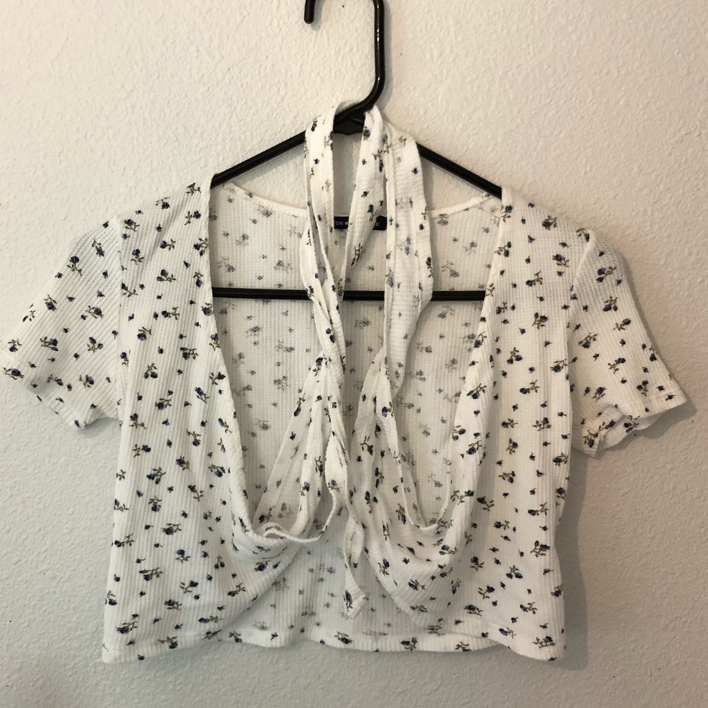 Brandy Melville floral wrap top one size